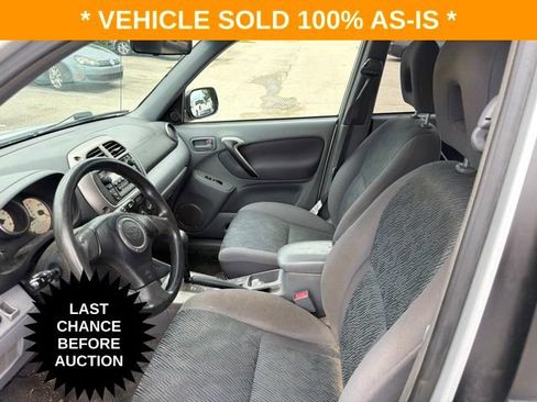 Used 2001 Toyota RAV4 2WD w/ "L" Pkg image 14