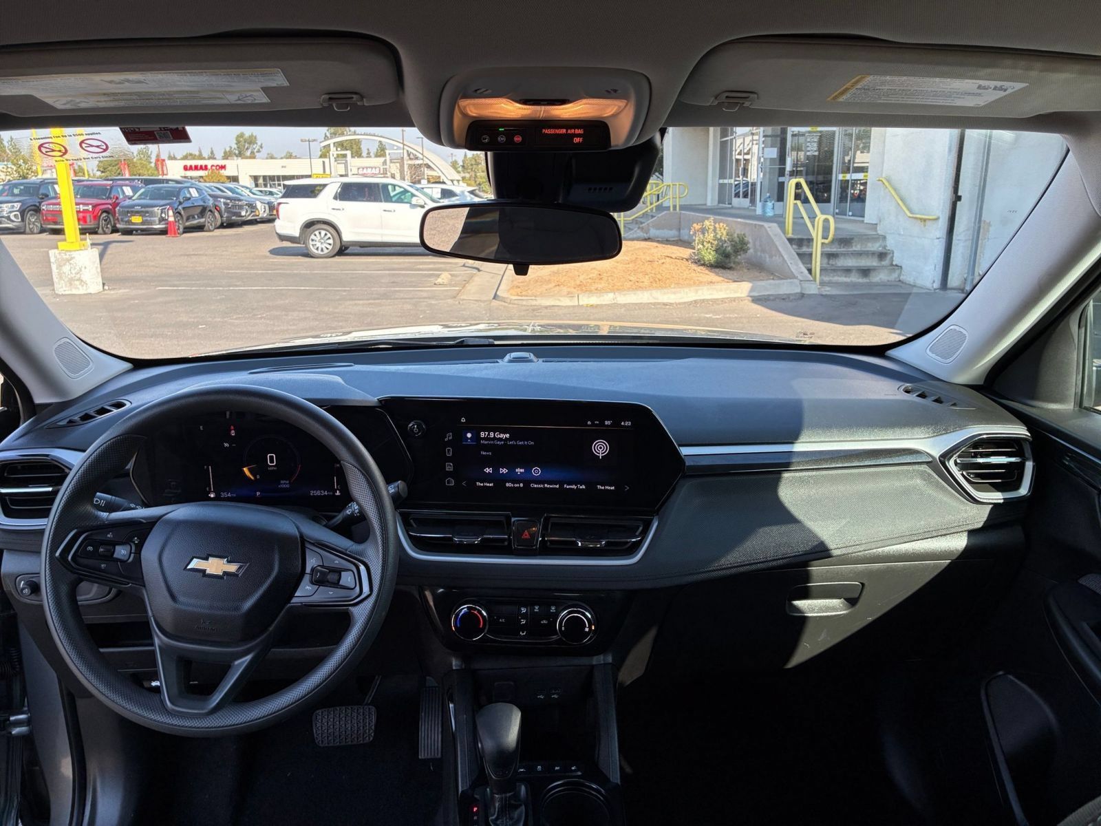 Used 2025 Chevrolet TrailBlazer LT FWD image 31