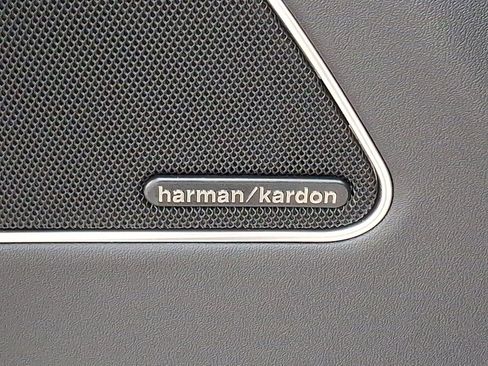 New 2024 Maserati Levante GT Ultima image 19