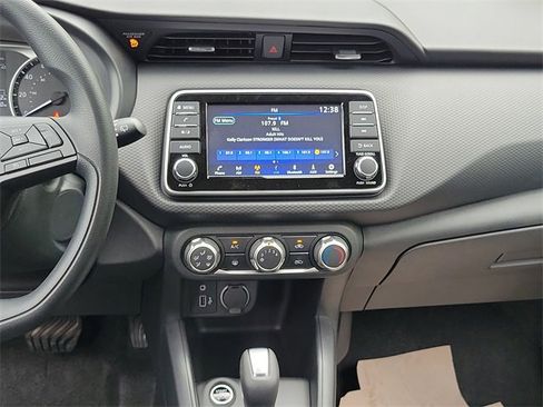 New 2025 Nissan Kicks Play S image 20