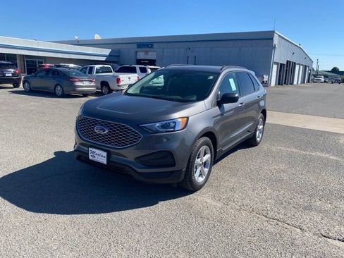 New 2024 Ford Edge SE image 2