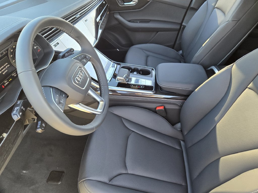 Used 2026 Audi Q7 3.0T Premium Plus AWD/4WD image 17