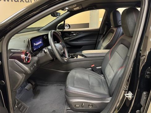 Used 2024 Chevrolet Blazer EV RS AWD/4WD image 8