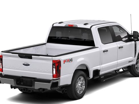 New 2026 Ford F250 XLT w/ FX4 Off-Road Package AWD/4WD image 3