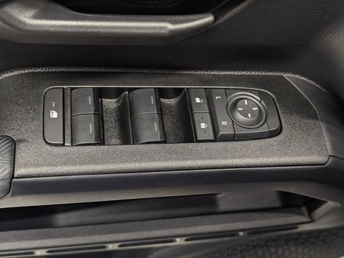 Used 2025 Toyota 4Runner SR5 image 19