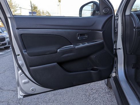 Used 2018 Mitsubishi Outlander Sport ES image 17