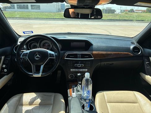 Used 2013 Mercedes-Benz C 300 4MATIC Sedan image 28