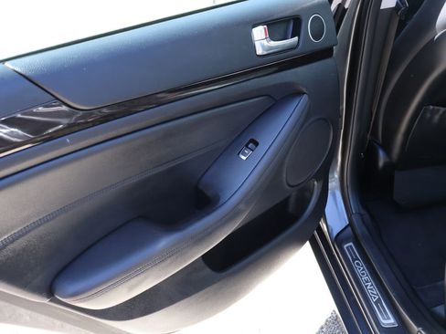 Used 2014 Kia Cadenza Premium FWD image 8