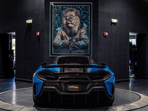 Used 2020 McLaren 600LT Spider RWD image 39