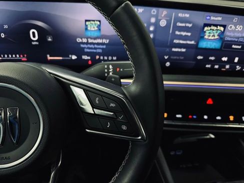 Used 2025 Buick Envision Sport Touring image 27