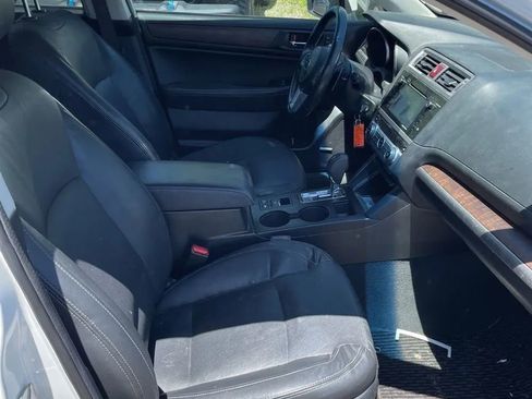 Used 2016 Subaru Outback 2.5i Limited AWD/4WD image 25