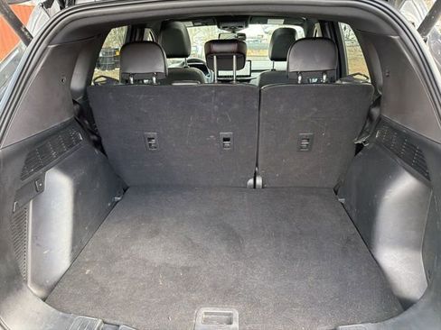 Certified 2024 Ford Escape ST-Line Elite w/ Premium Technology Package image 10