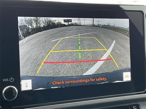 Used 2025 Toyota Camry SE image 21