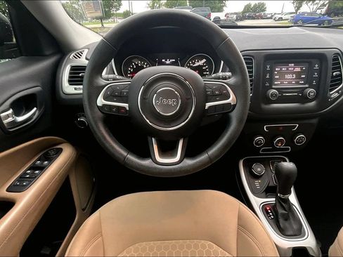 Used 2018 Jeep Compass Sport AWD/4WD image 5