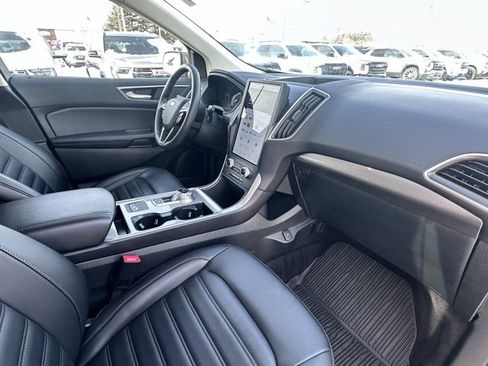 Used 2024 Ford Edge SEL w/ Convenience Package image 17