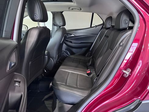 Certified 2022 Buick Encore GX Essence w/ Advanced Technology Package image 9
