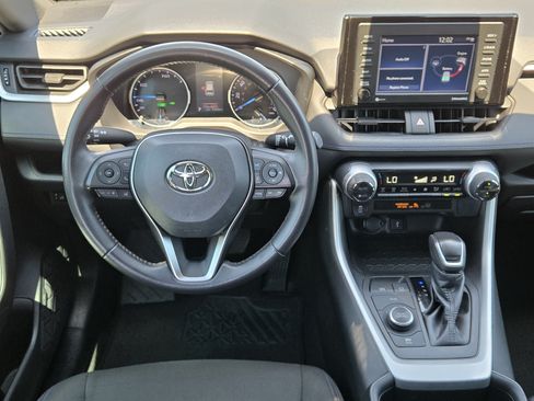 Used 2022 Toyota RAV4 SE AWD/4WD image 24