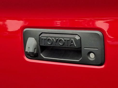 Used 2022 Toyota Tacoma Limited AWD/4WD image 30
