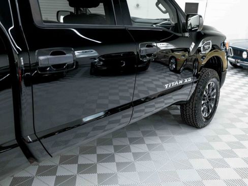 Used 2017 Nissan Titan S image 24