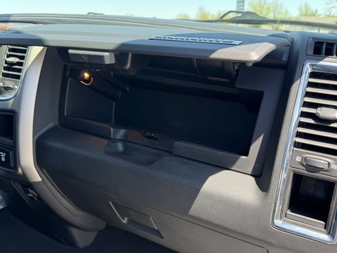 Used 2014 RAM 1500 Laramie RWD image 39