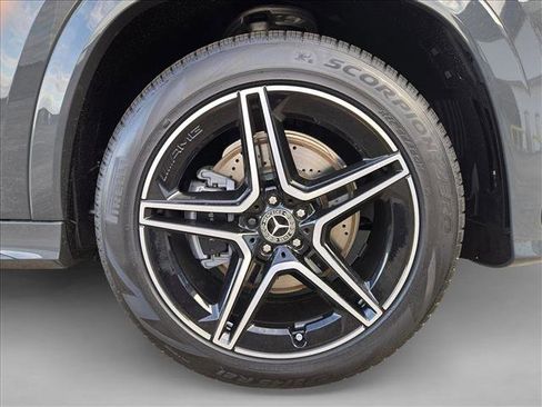 New 2026 Mercedes-Benz GLS 450 4MATIC image 8