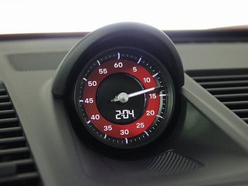 Used 2025 Porsche 911 Carrera GTS image 27