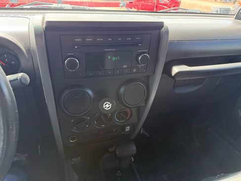 Used 2009 Jeep Wrangler Unlimited X AWD/4WD image 19