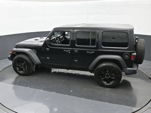 Used 2022 Jeep Wrangler Unlimited Sport AWD/4WD image 33