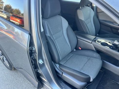 Certified 2022 Nissan Rogue SV image 14