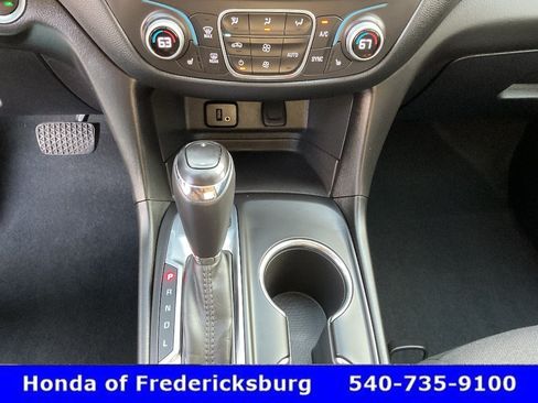 Used 2018 Chevrolet Equinox LT AWD/4WD image 35