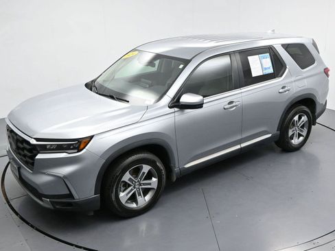 Used 2024 Honda Pilot EX-L image 45