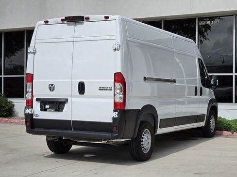 Used 2026 RAM ProMaster 2500 w/ Convenience Group FWD image 7
