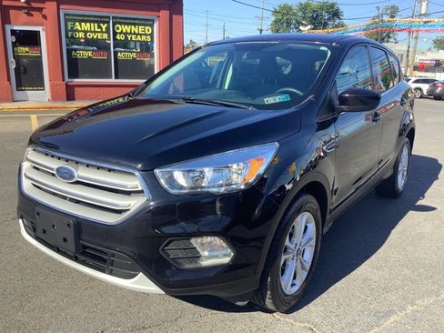 Used 2019 Ford Escape SE AWD/4WD image 3