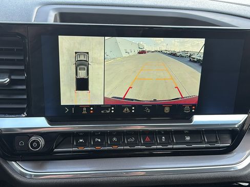 Used 2024 Chevrolet Silverado 1500 High Country w/ High Country Premium Package image 15