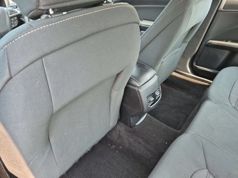 Used 2020 Ford Fusion SE FWD image 18