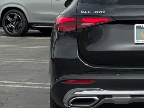 New 2026 Mercedes-Benz GLC 300 4MATIC image 11