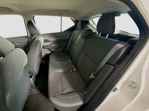 Used 2022 Nissan Kicks S image 26