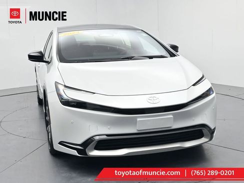 Used 2024 Toyota Prius Prime Premium image 1