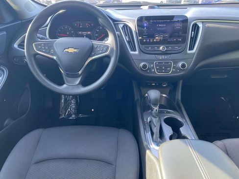 Used 2024 Chevrolet Malibu LT FWD image 9