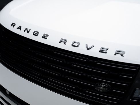 Used 2023 Land Rover Range Rover SE image 13