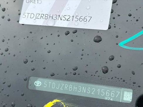 Certified 2022 Toyota Highlander XSE image 22