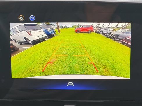 Certified 2025 Chevrolet Equinox LT FWD image 23