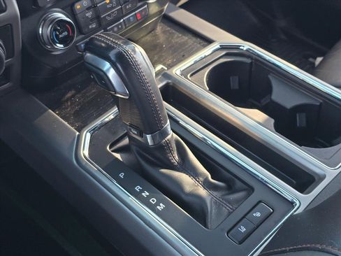 Used 2018 Ford F150 Platinum w/ Equipment Group 701A Luxury image 23