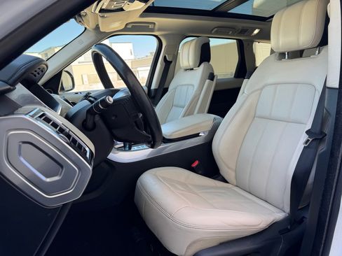 Used 2019 Land Rover Range Rover Sport HSE image 15