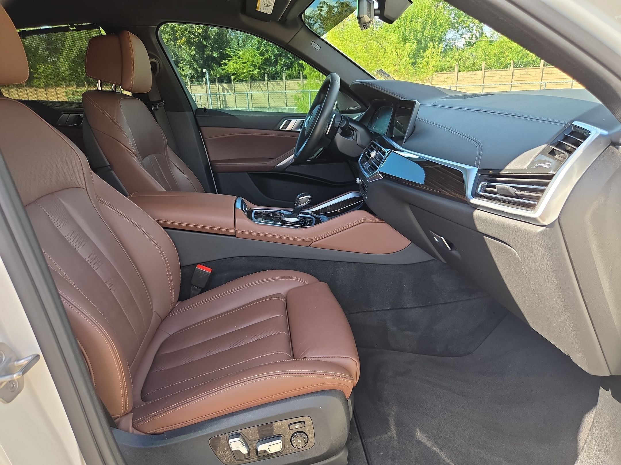 Used 2021 BMW X6 xDrive40i AWD/4WD image 27