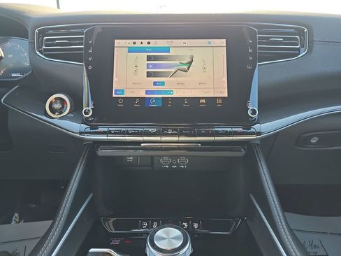 Used 2024 Jeep Wagoneer 4WD image 29