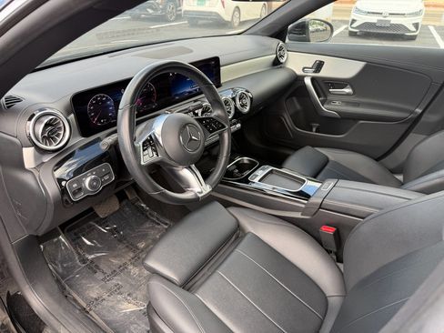 Used 2025 Mercedes-Benz CLA 250 image 11