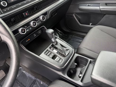 Used 2025 Honda CR-V LX image 13