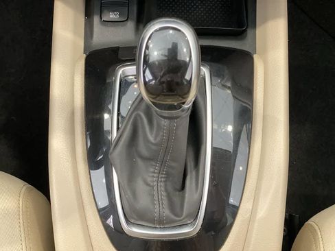 Used 2020 Nissan Rogue SV w/ Premium Package AWD/4WD image 23