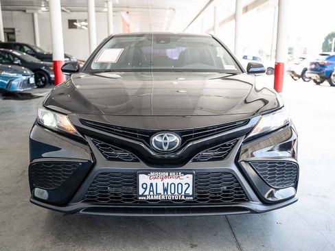 Certified 2022 Toyota Camry SE w/ TRD Appearance Package (TMS) image 2